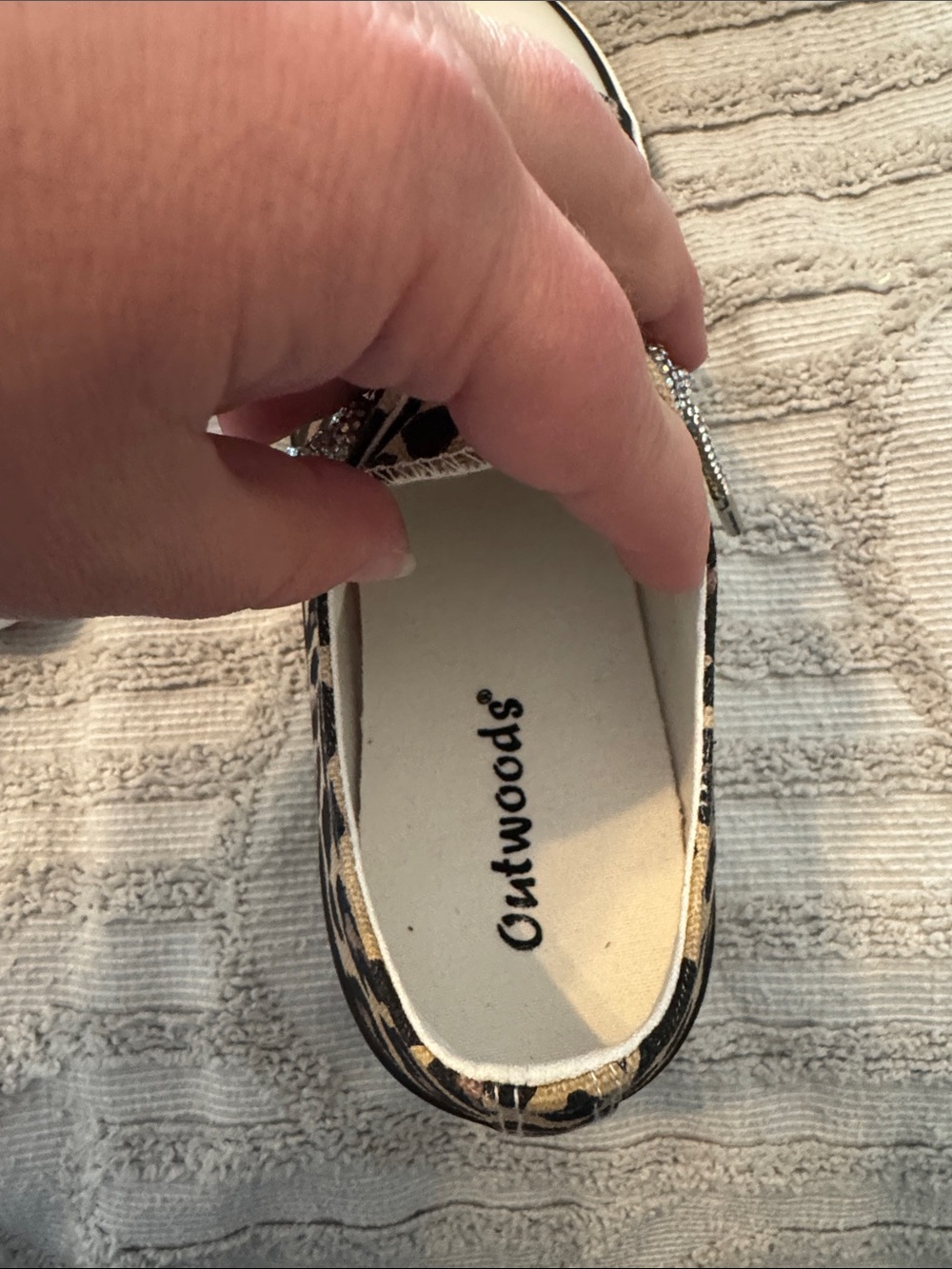 Out woods Leopard Print Low-Top Canvas Sneakers - with rhinestone laces - Picture 11 of 16